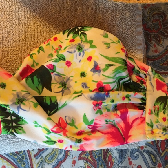 VS Bikini Top Push-Up Strapless - Picture 4 of 10